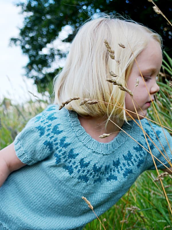 Baby knit tops Elena. Free knitting pattern to download