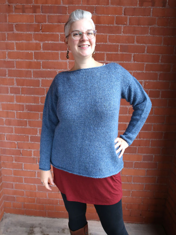 Simple women's sweater Brynnlee. Free knitting pattern.