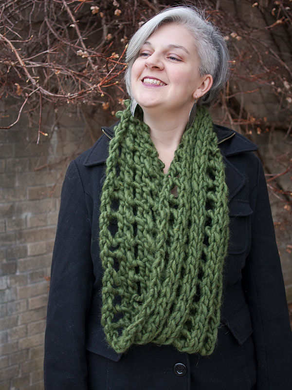 Women's long cowl Hominy. Free knitting pattern (lace, mesh). 3