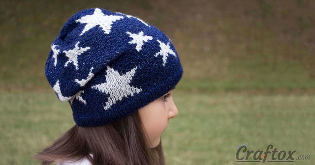 Slouchy beanie with stars. Free jacquard knitting pattern
